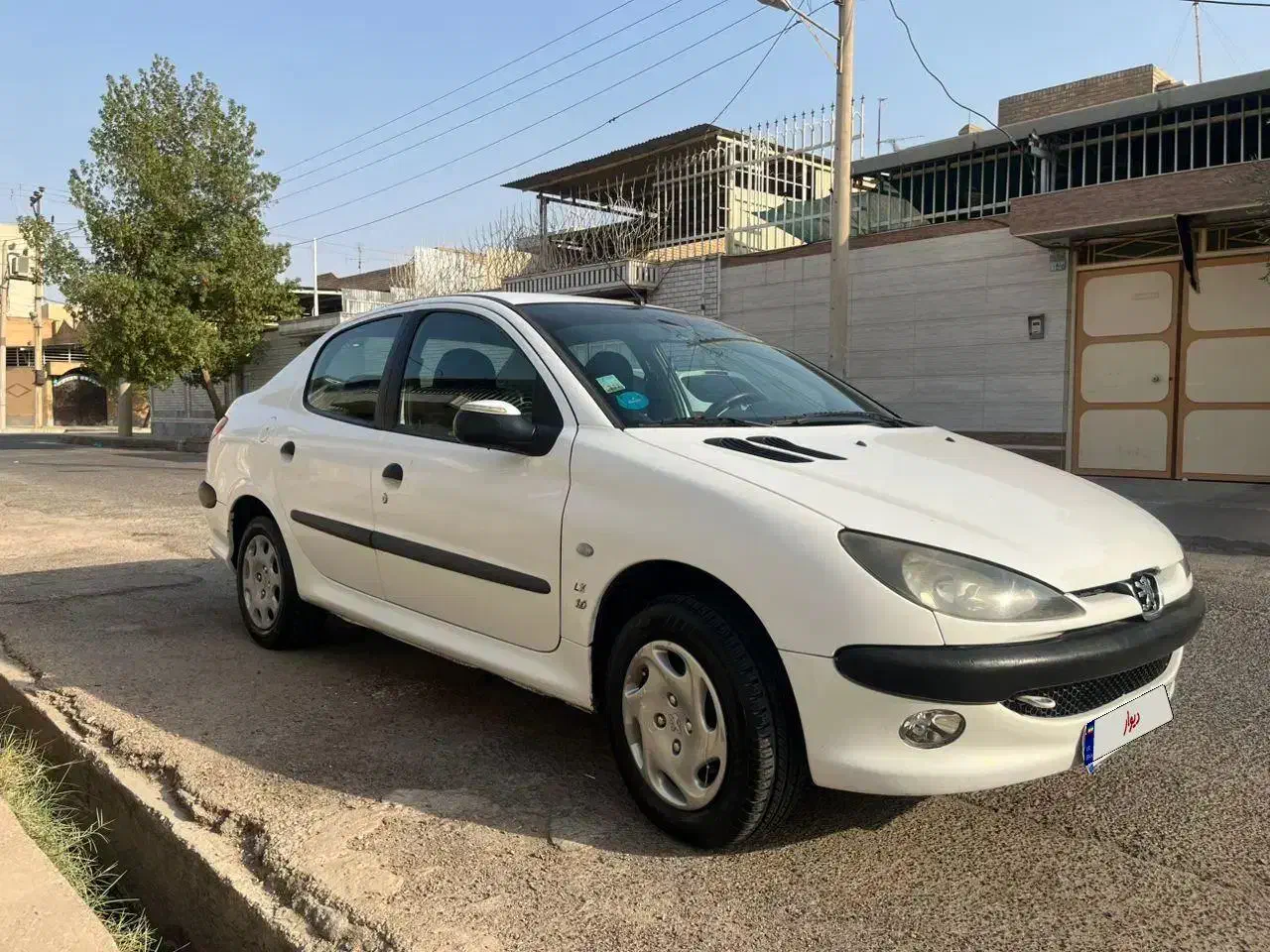 پژو ۲۰۶ صندوق دار v8 - 1390