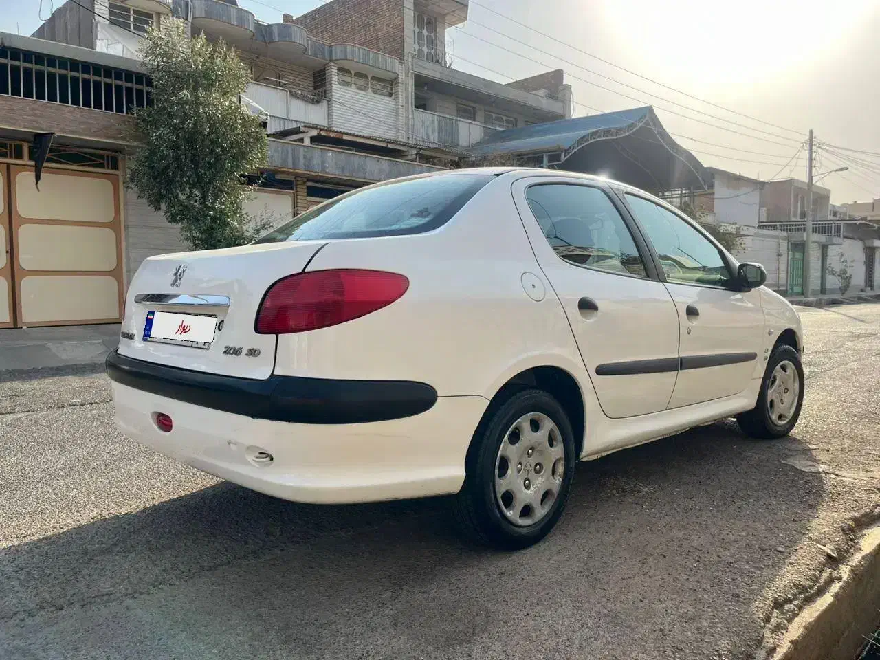 پژو ۲۰۶ صندوق دار v8 - 1390
