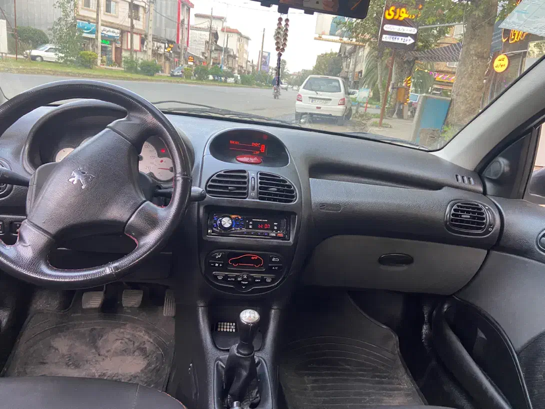 پژو ۲۰۶ صندوق دار v8 - 1396