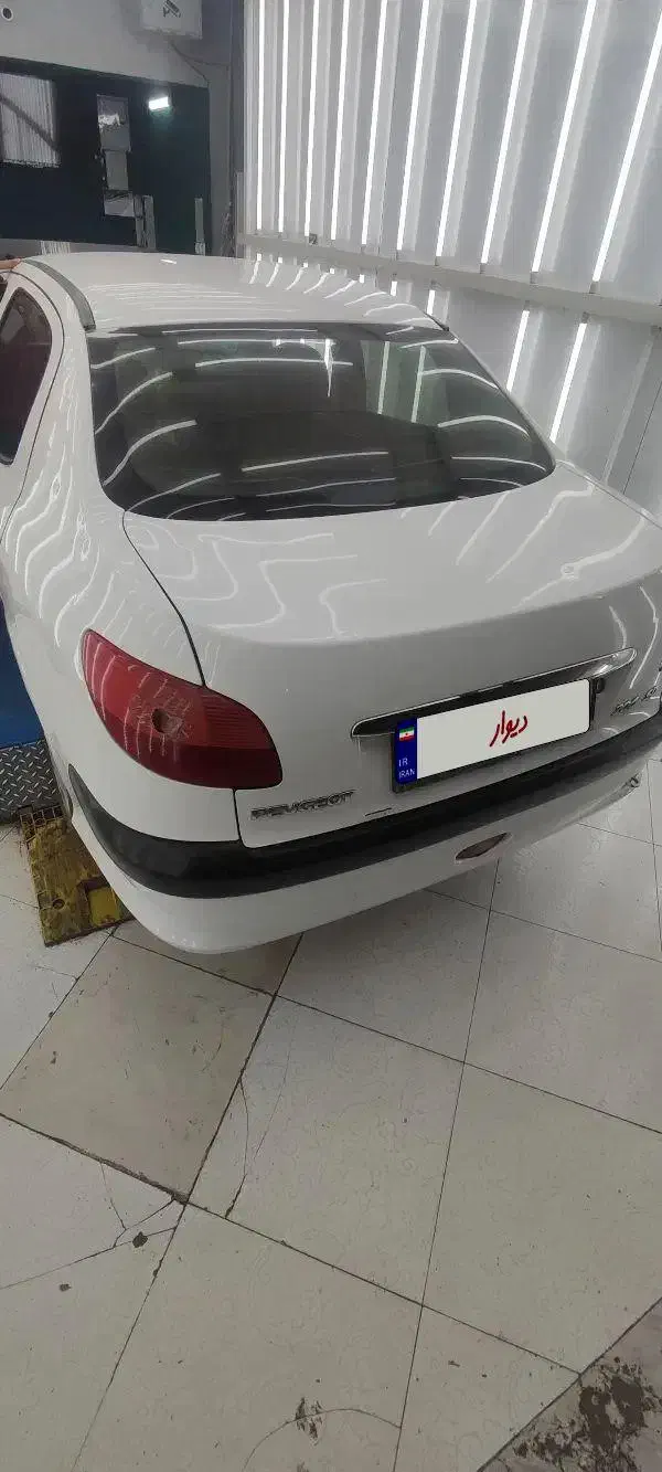 پژو ۲۰۶ صندوق دار v8 - 1392