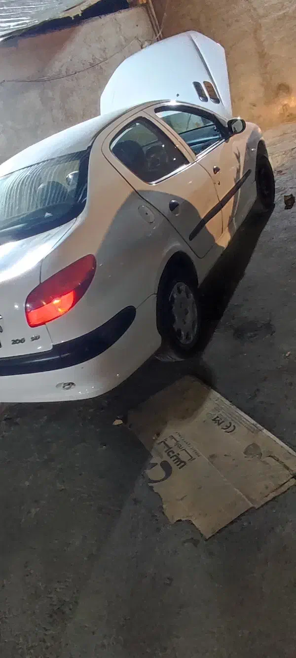 پژو ۲۰۶ صندوق دار v8 - 1392