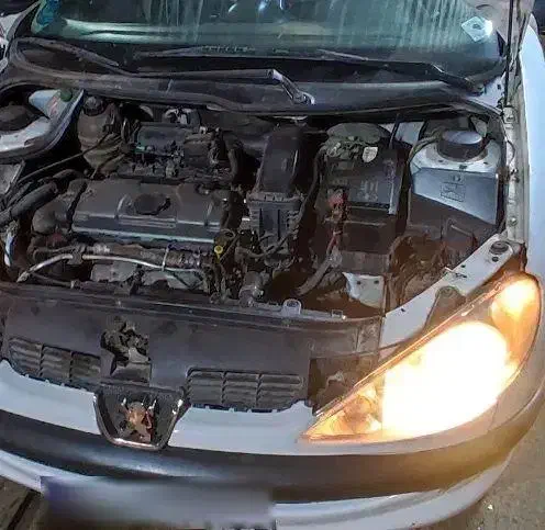 پژو ۲۰۶ صندوق دار v8 - 1392