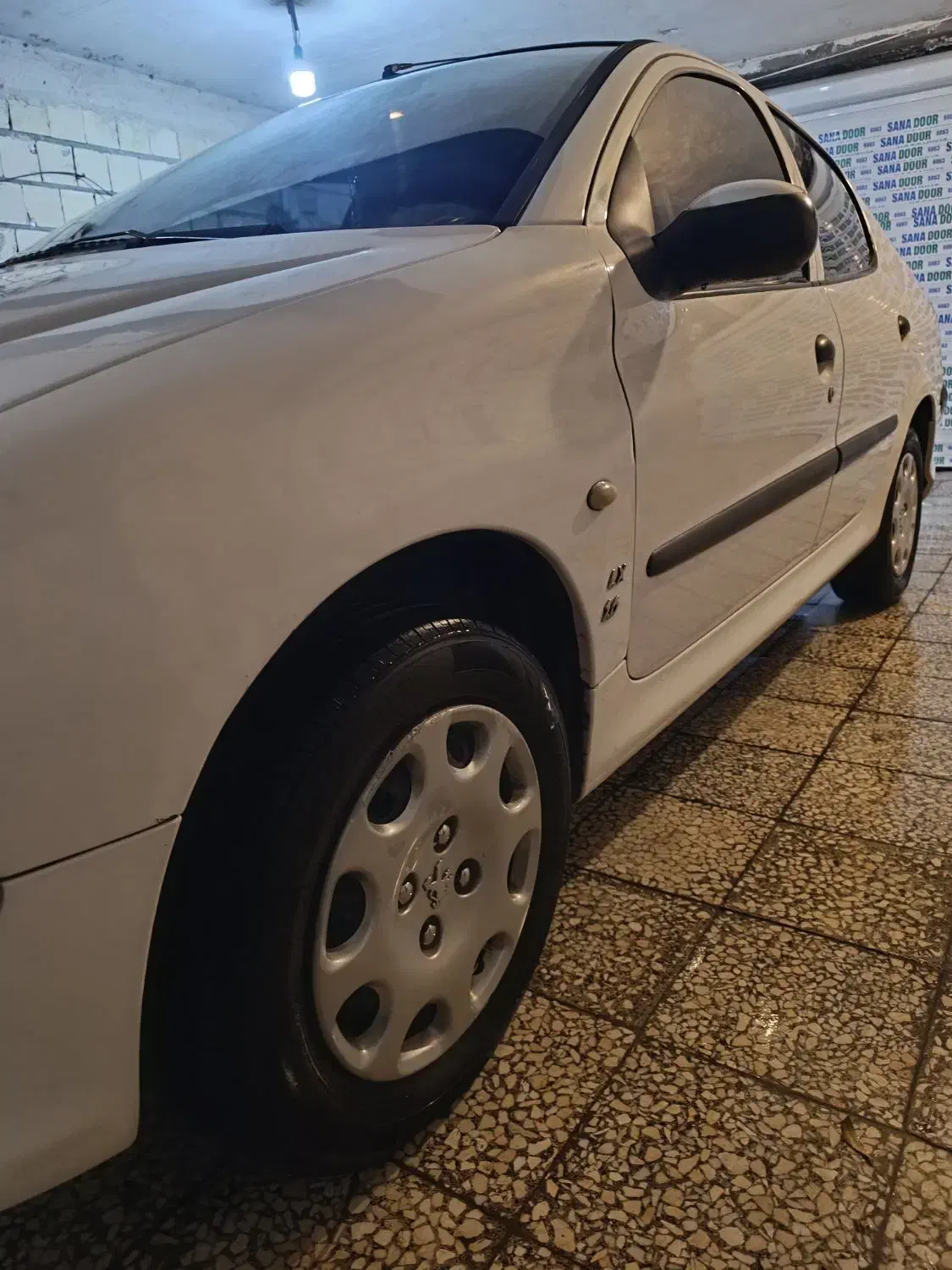 پژو ۲۰۶ صندوق دار v8 - 1393