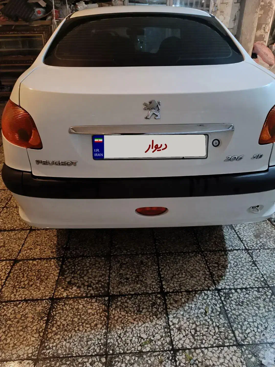 پژو ۲۰۶ صندوق دار v8 - 1393