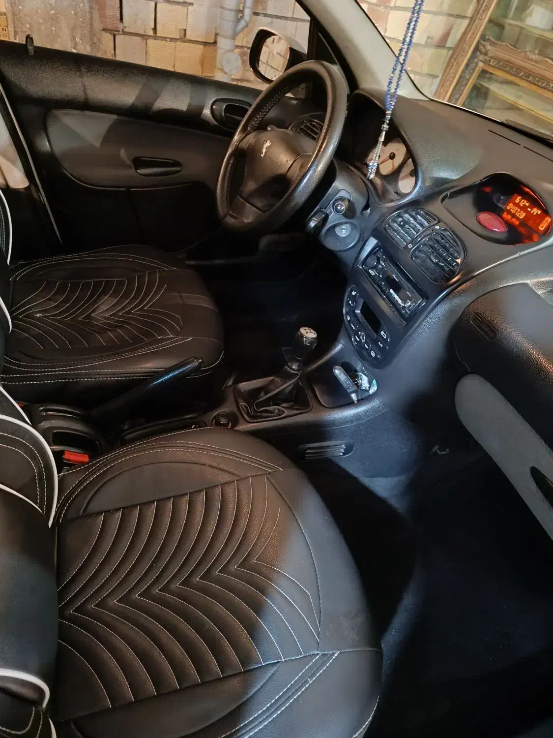 پژو ۲۰۶ صندوق دار v8 - 1393