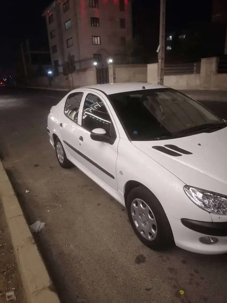 پژو ۲۰۶ صندوق دار v8 - 1396