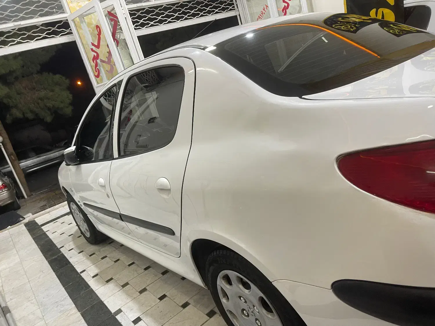 پژو ۲۰۶ صندوق دار v8 - 1395