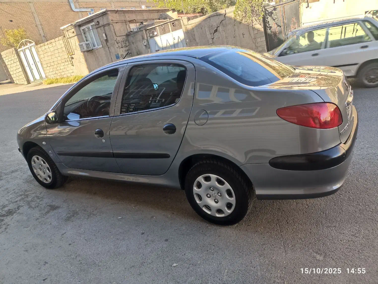 پژو ۲۰۶ صندوق دار v8 - 1391