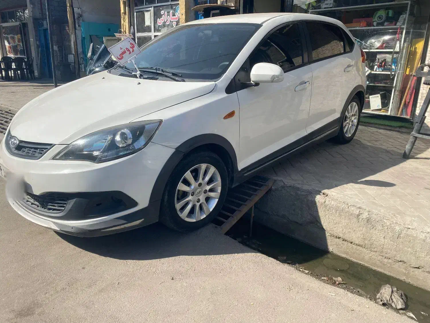 خودرو ام وی ام، 315 هاچ بک آگهی ann_20801264