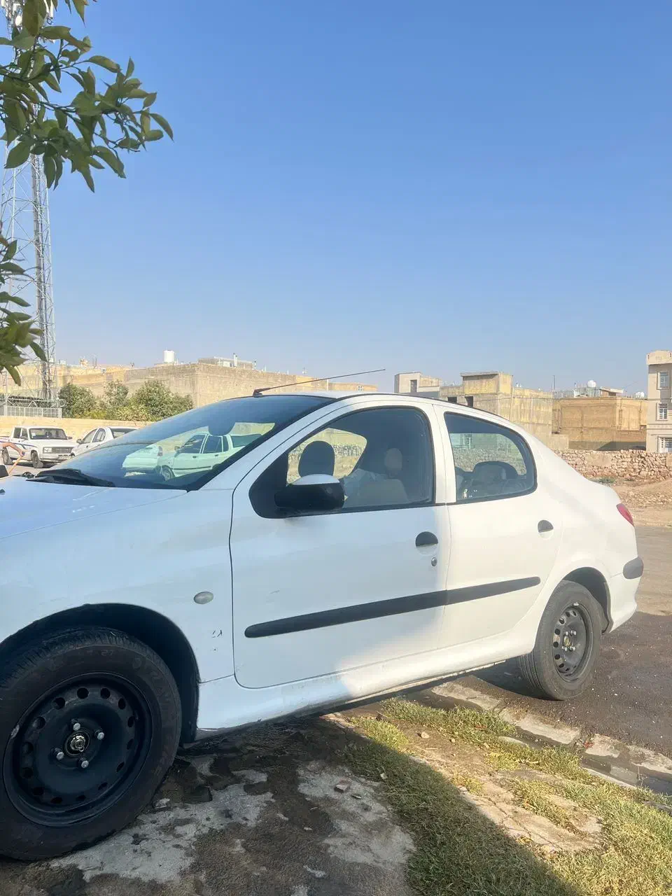 پژو ۲۰۶ صندوق دار v8 - 1398