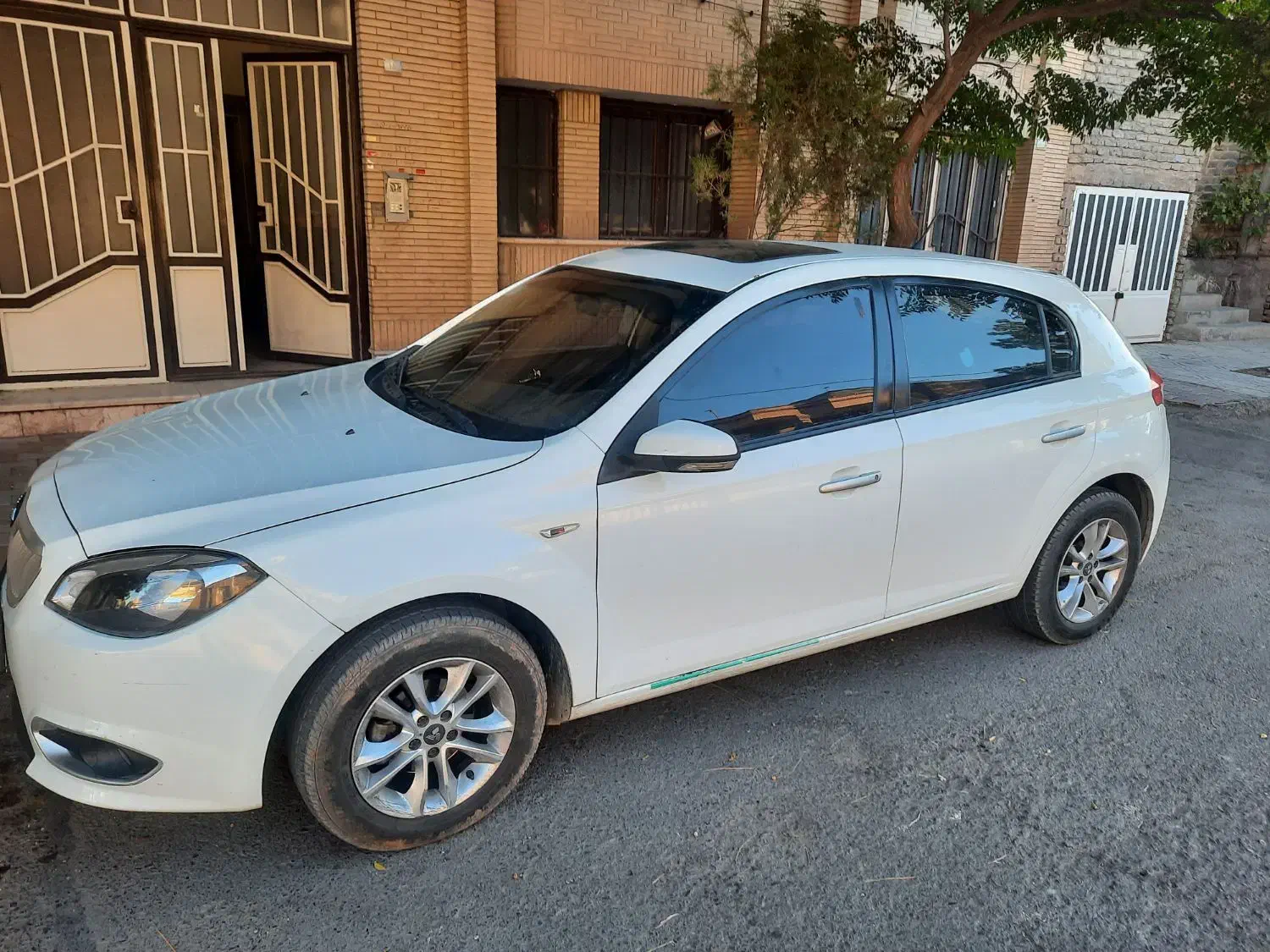 برلیانس H320 دنده‌ای 1500 - 1396