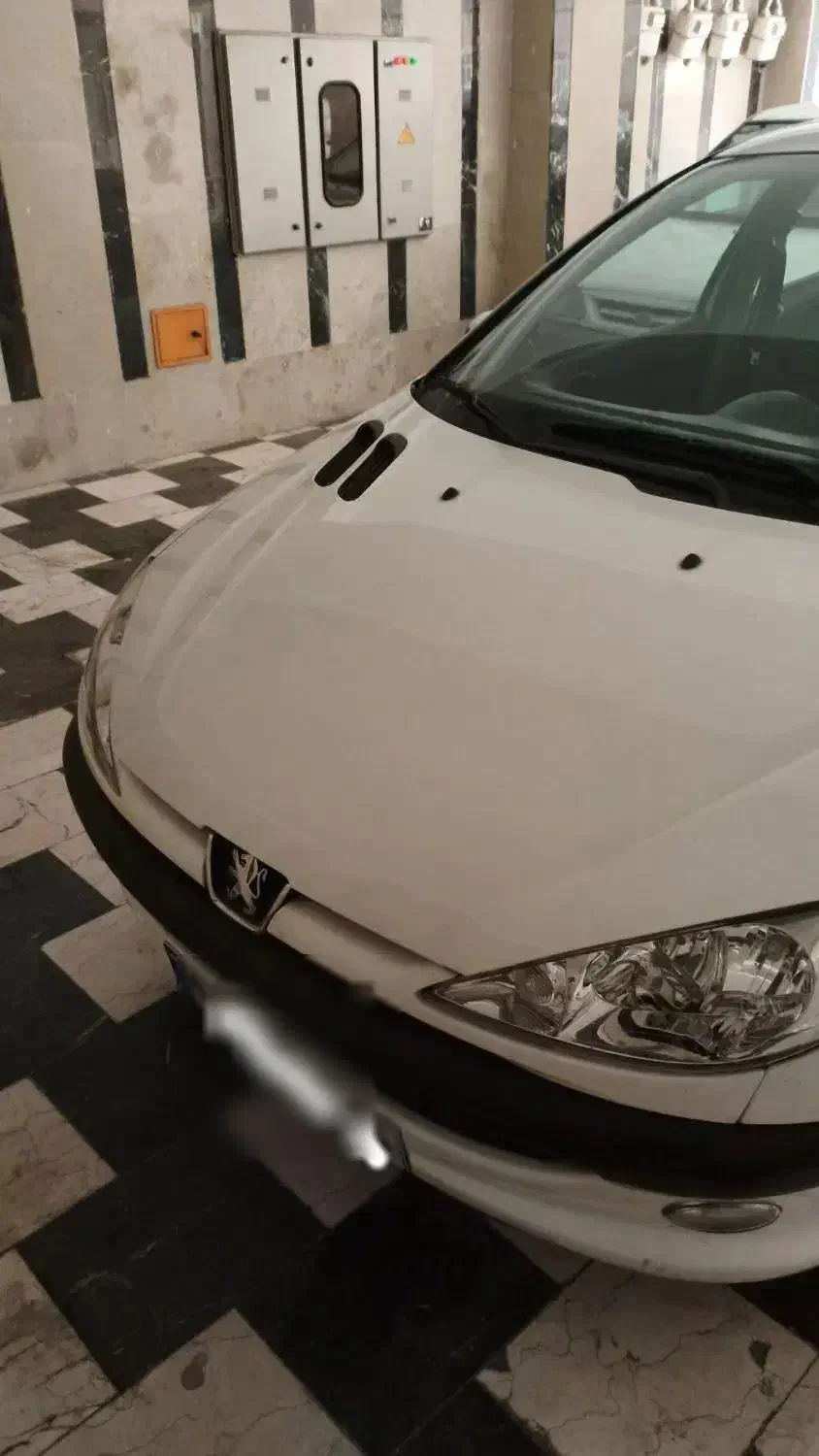 پژو ۲۰۶ صندوق دار v8 - 1396
