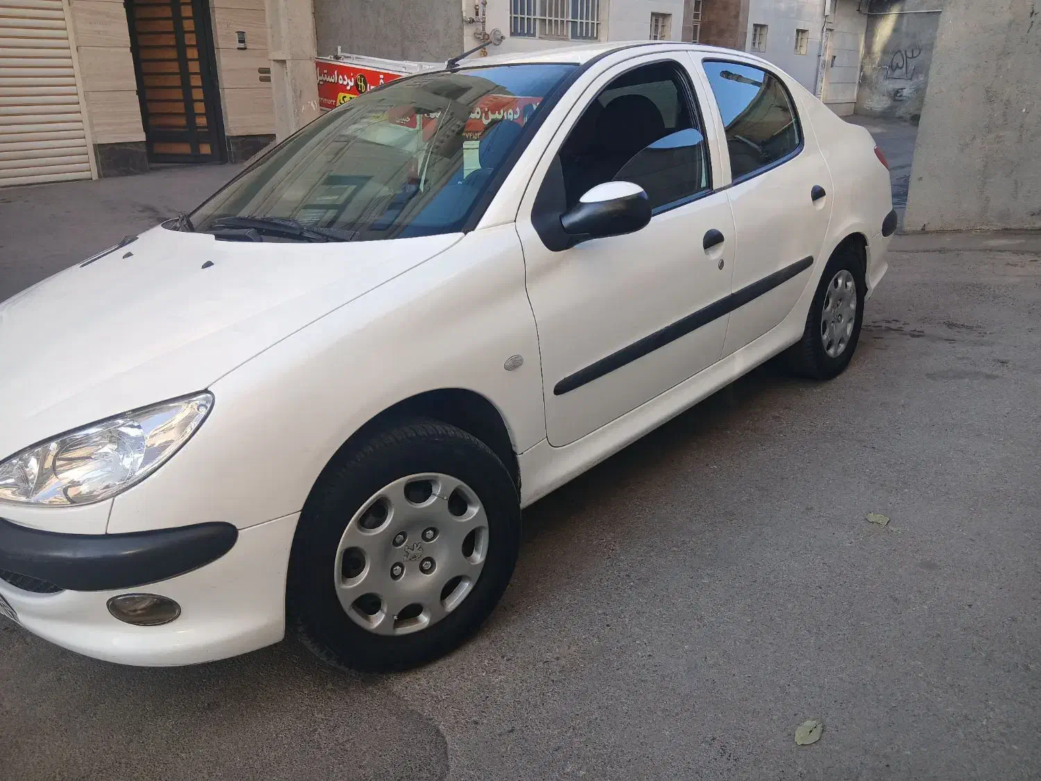 پژو ۲۰۶ صندوق دار v8 - 1395