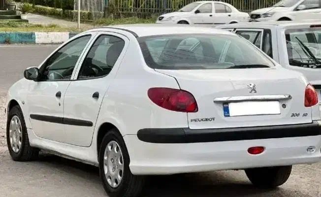 پژو ۲۰۶ صندوق دار v8 - 1395