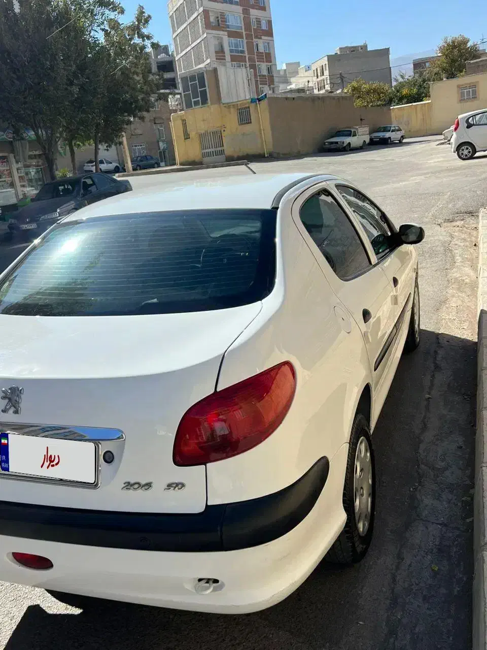 پژو ۲۰۶ صندوق دار v8 - 1395