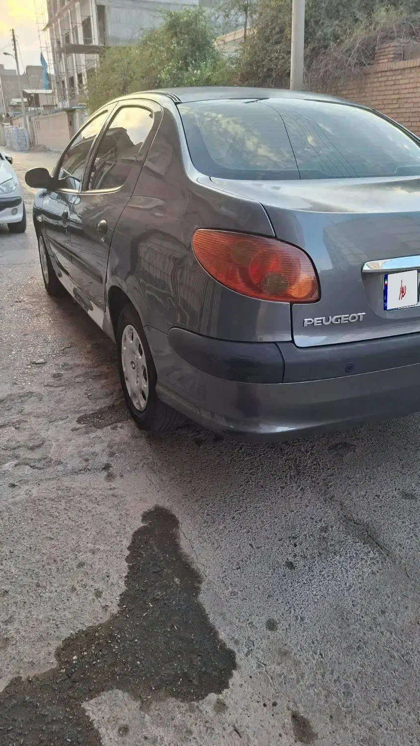 پژو ۲۰۶ صندوق دار v8 - 1393