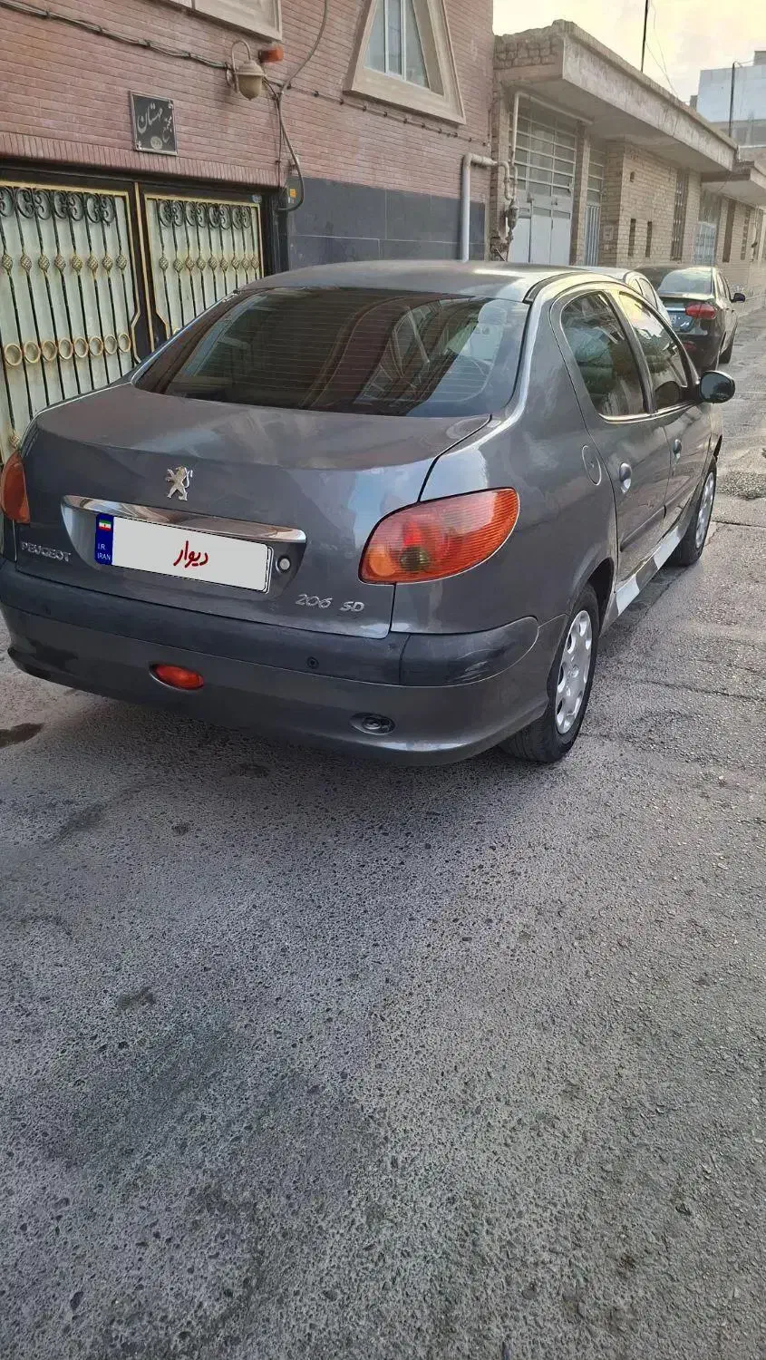 پژو ۲۰۶ صندوق دار v8 - 1393