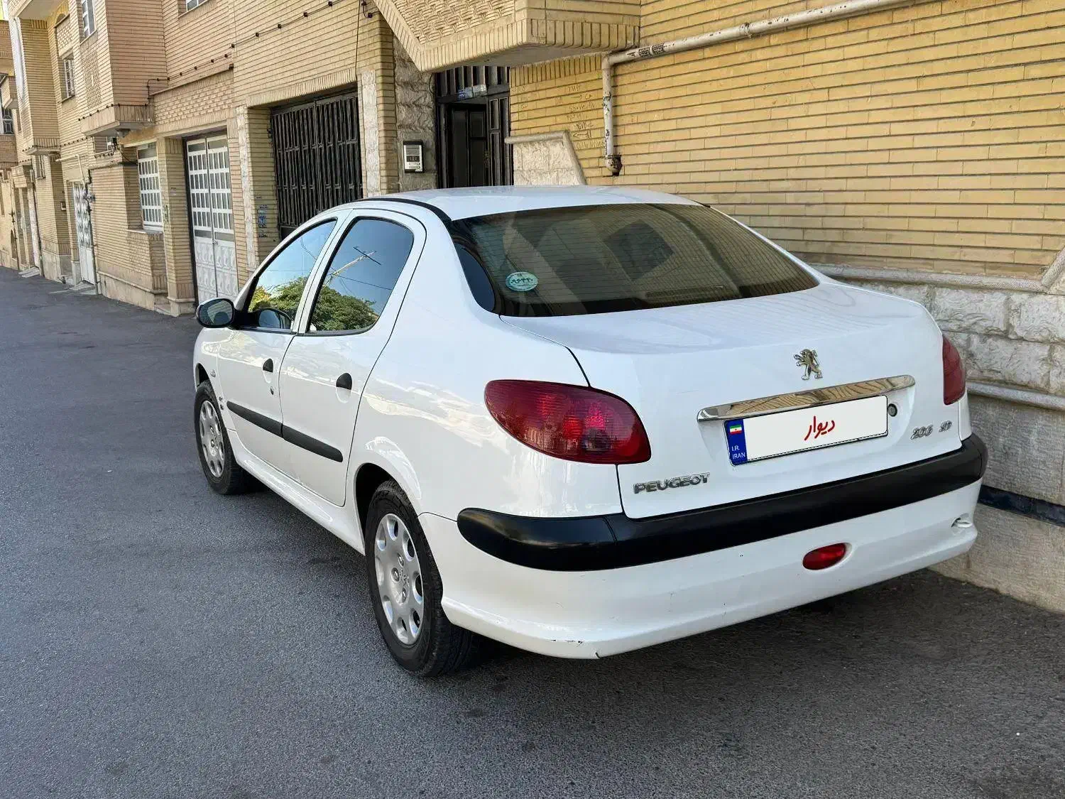 پژو ۲۰۶ صندوق دار v8 - 1399