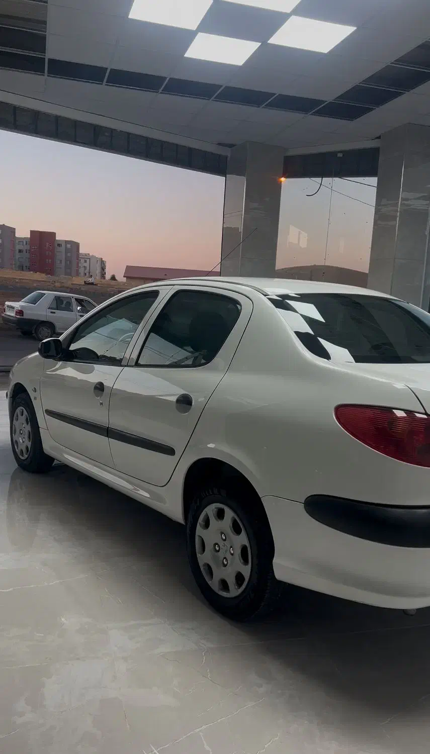 پژو ۲۰۶ صندوق دار v8 - 1394