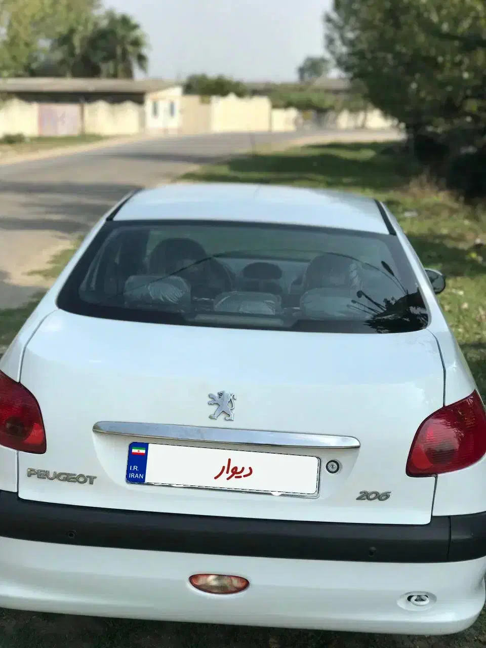 پژو ۲۰۶ صندوق دار v8 - 1393