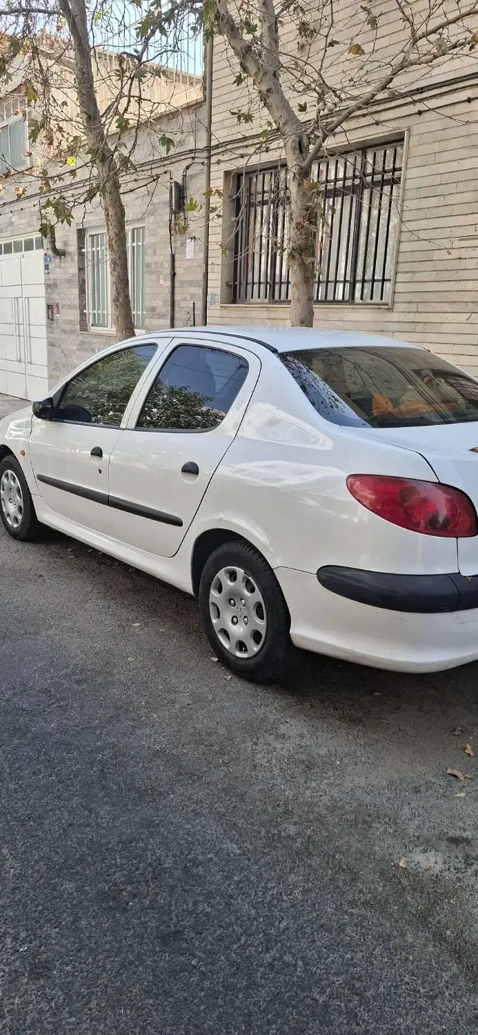 پژو ۲۰۶ صندوق دار v8 - 1394
