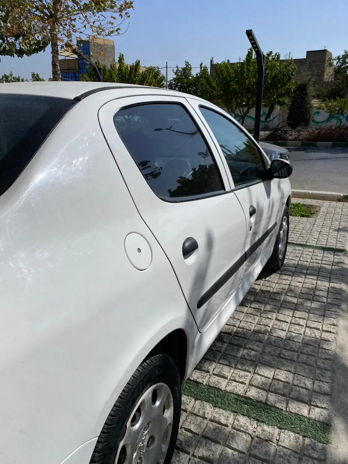 پژو ۲۰۶ صندوق دار v8 - 1394