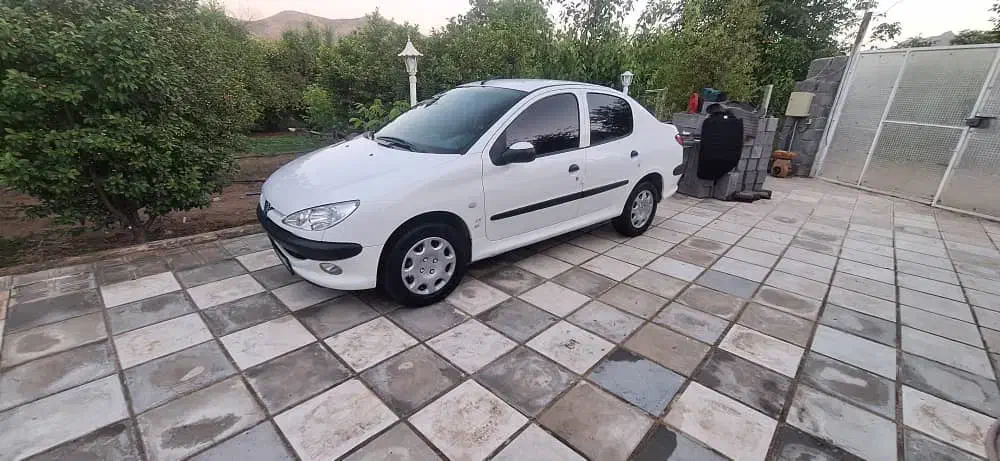 پژو ۲۰۶ صندوق دار v8 - 1396