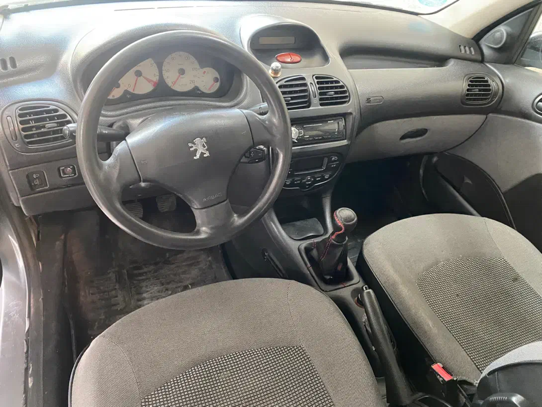 پژو ۲۰۶ صندوق دار v8 - 1390