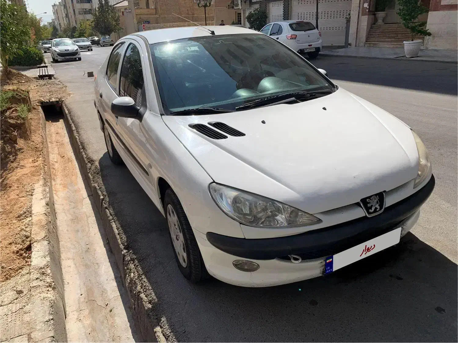 خودرو پژو، ۲۰۶ صندوق دار آگهی ann_20806206