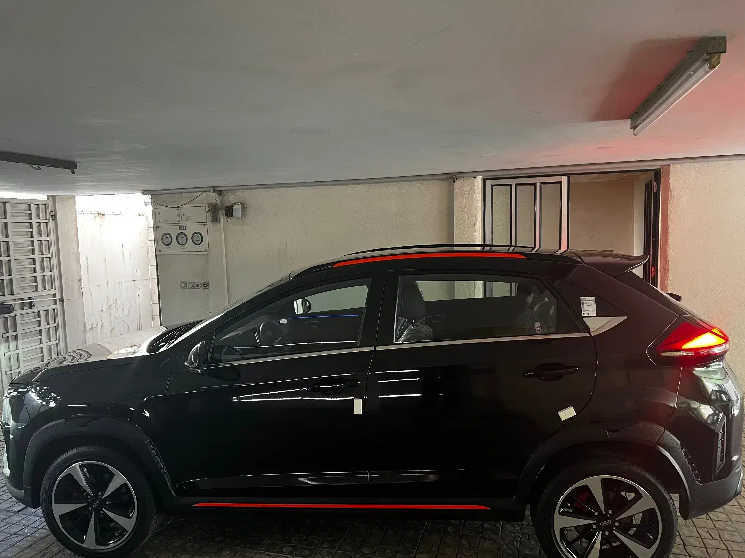 خودرو ام وی ام، X33 کراس آگهی ann_20806362