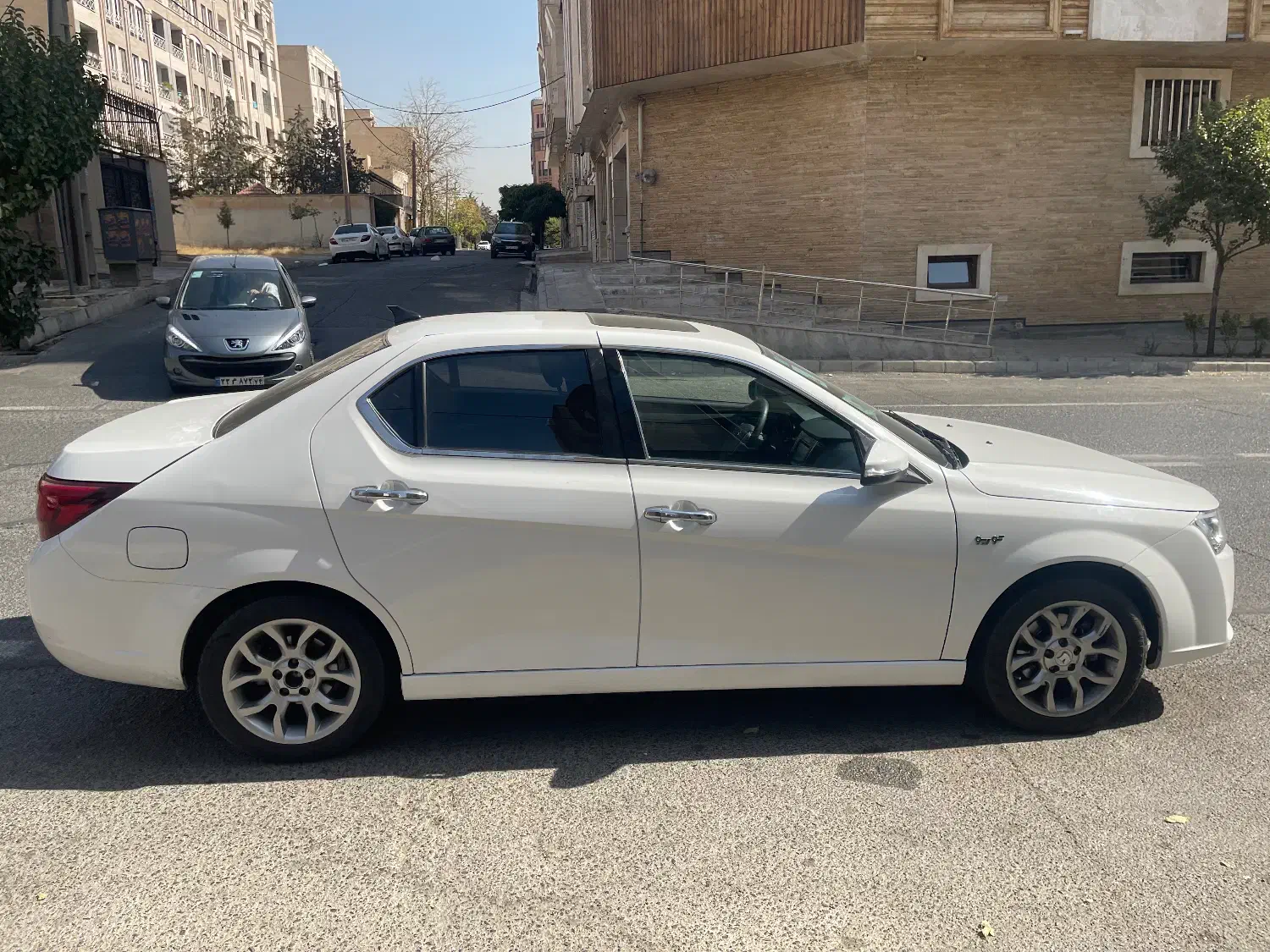دنا پلاس توربو اتوماتیک - 1401