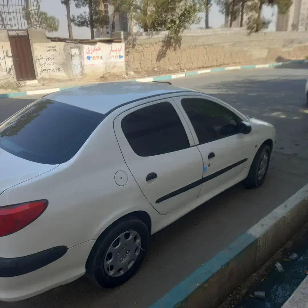 پژو ۲۰۶ صندوق دار v8 - 1396
