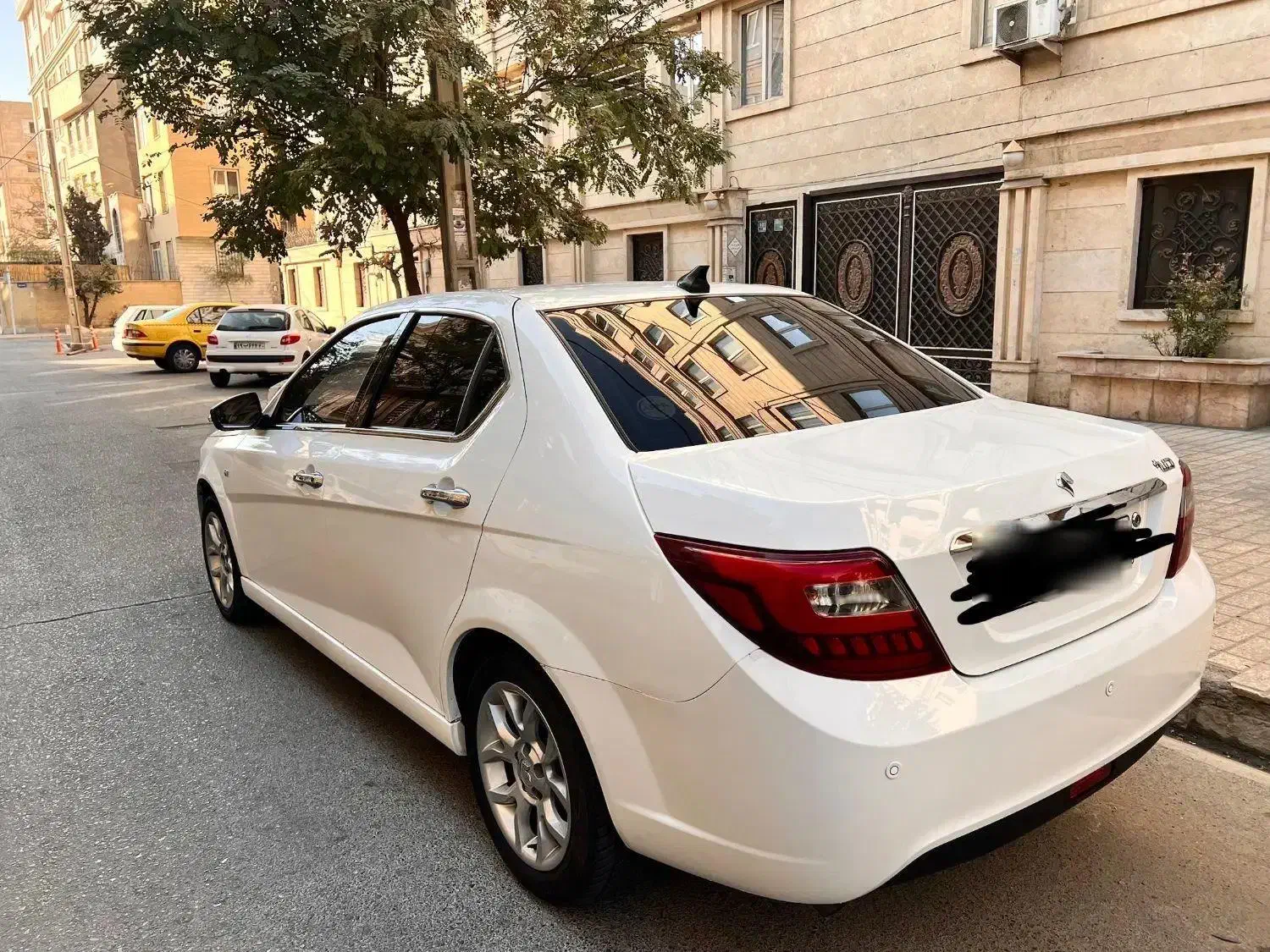دنا پلاس توربو اتوماتیک - 1402