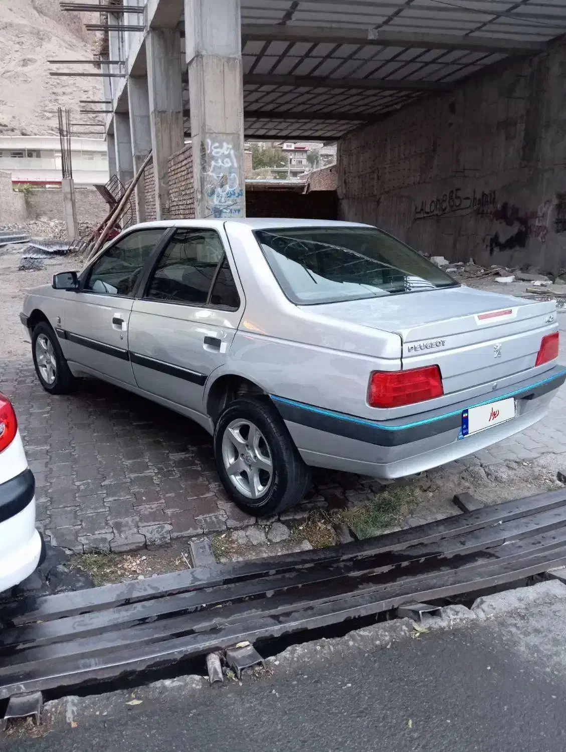پژو 405 SLX بنزینی TU5 - 1390