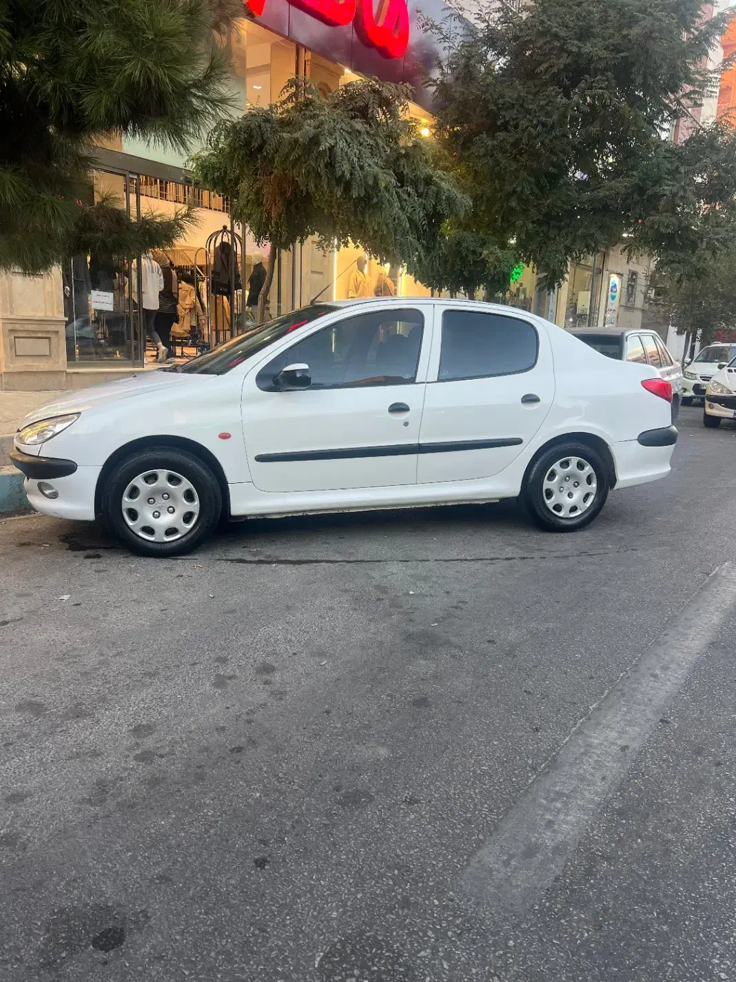 پژو ۲۰۶ صندوق دار v8 - 1394