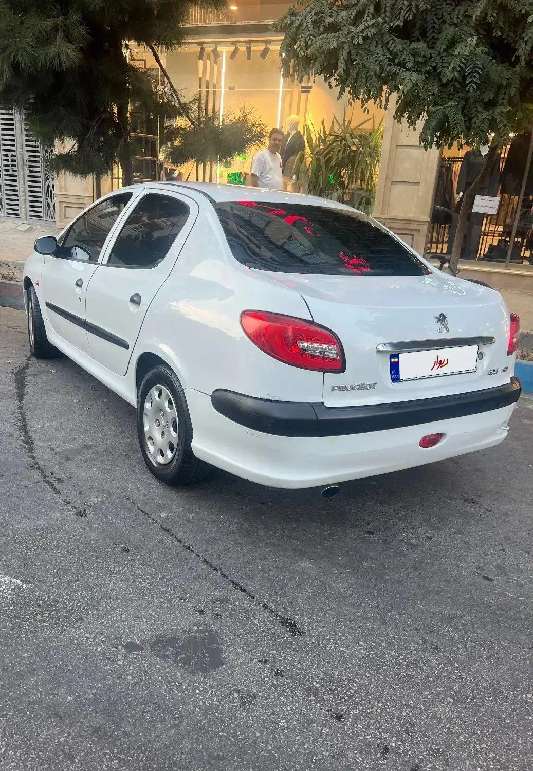 پژو ۲۰۶ صندوق دار v8 - 1394