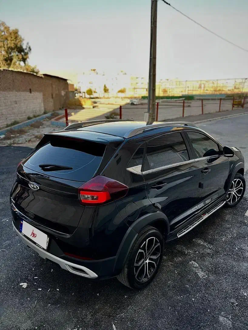 ام وی ام X22 پرو دنده‌ای - 1402