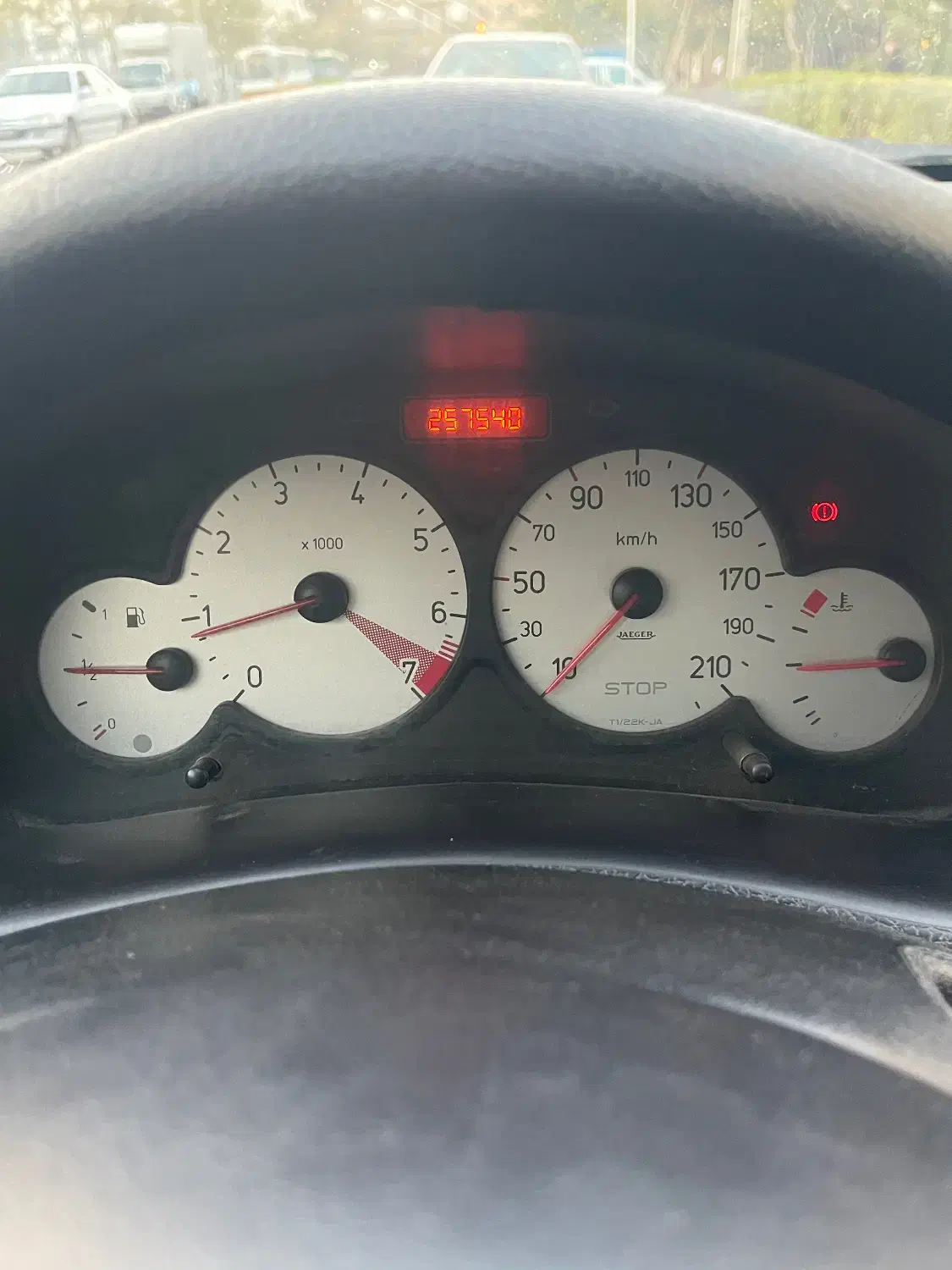 پژو ۲۰۶ صندوق دار v8 - 1390