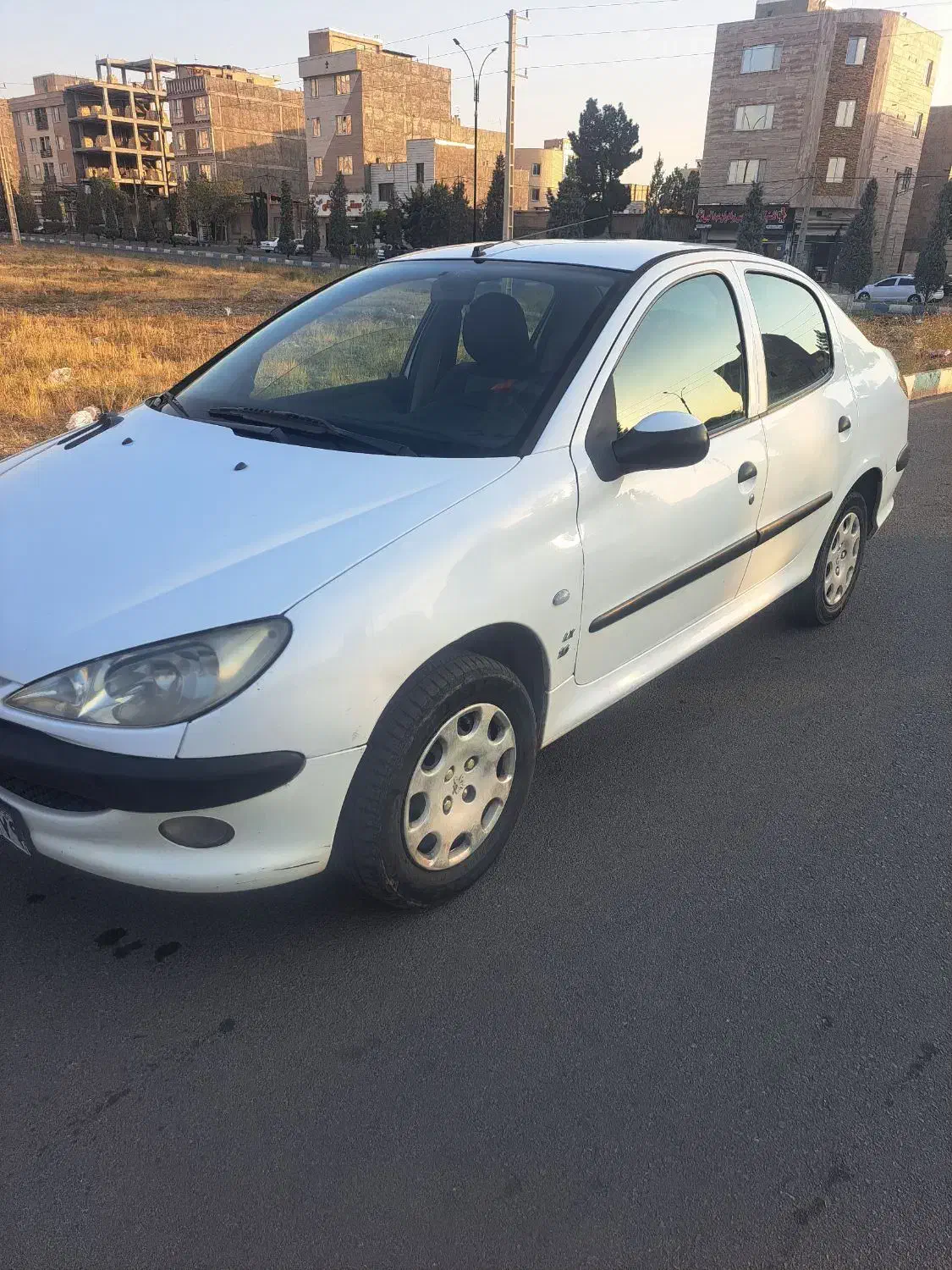 پژو ۲۰۶ صندوق دار v8 - 1392