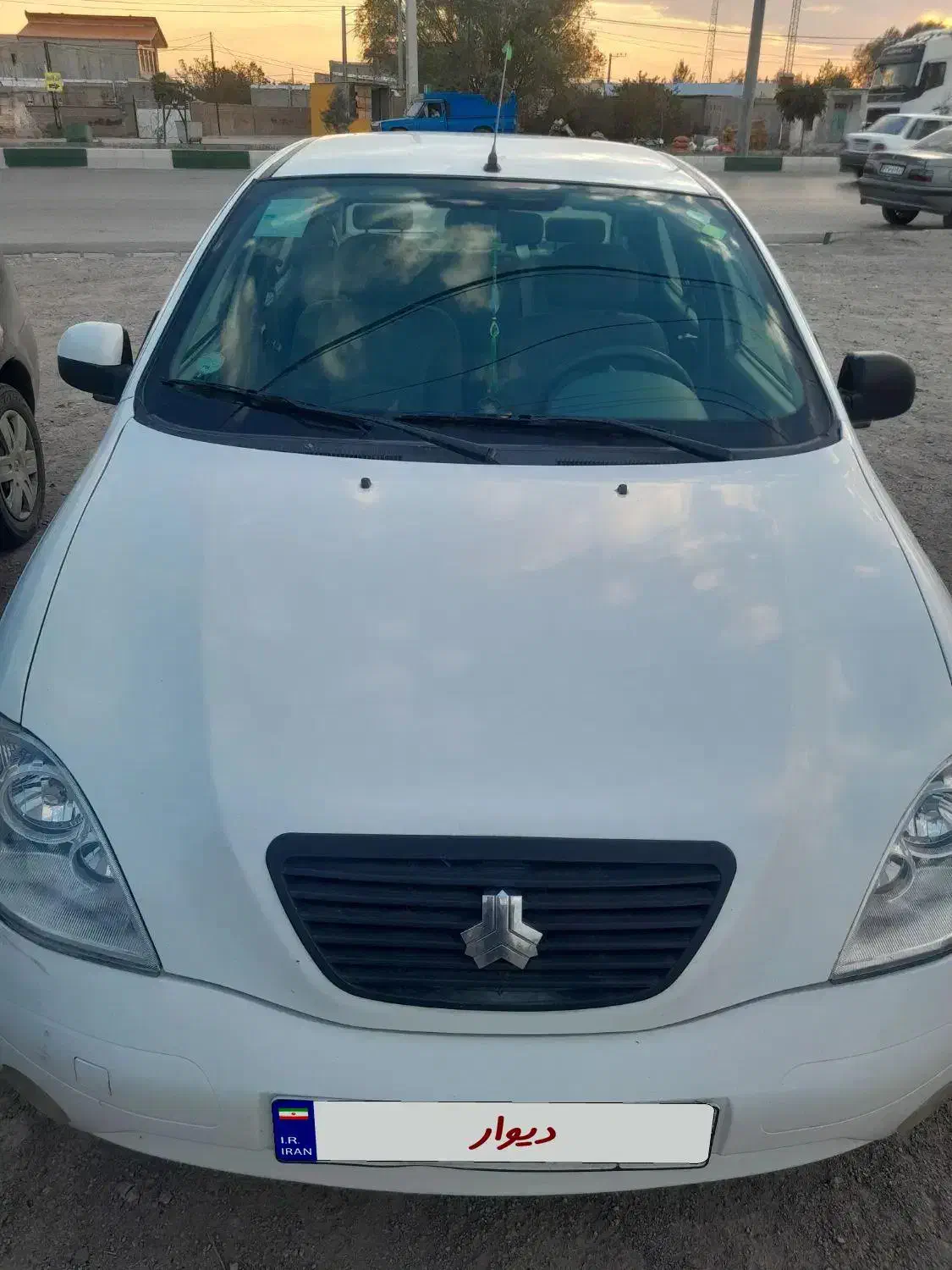 تیبا صندوق دار SX - 1399