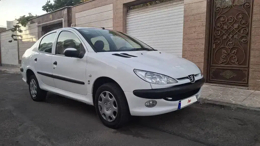 پژو ۲۰۶ صندوق دار v8 - 1392