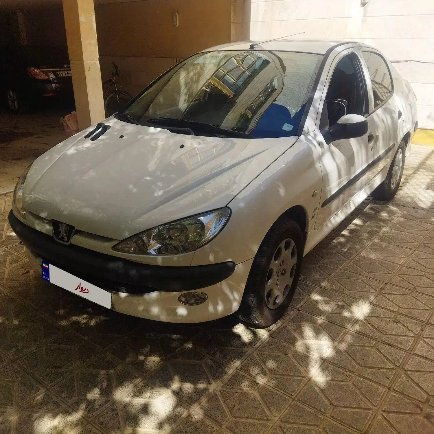 پژو ۲۰۶ صندوق دار v8 - 1395