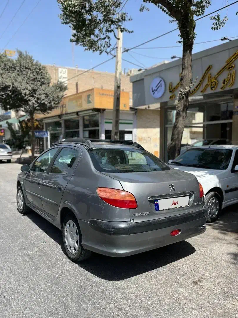 پژو ۲۰۶ صندوق دار v20 - 1388