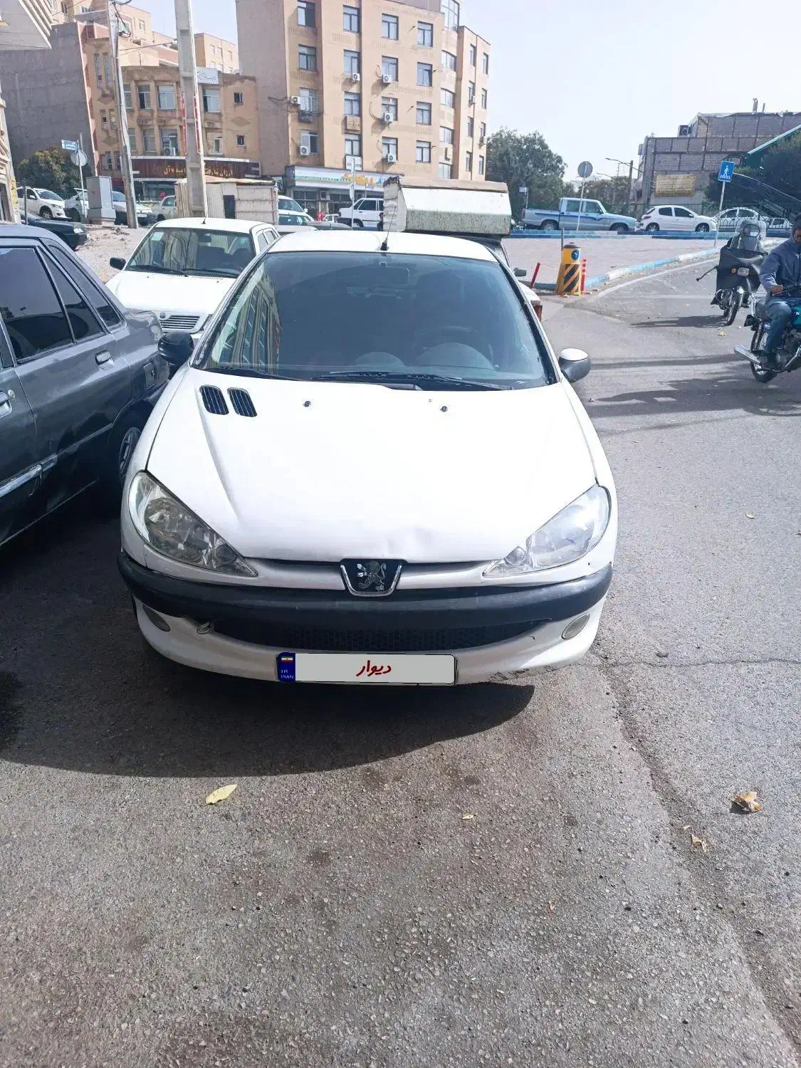 پژو ۲۰۶ صندوق دار v8 - 1390