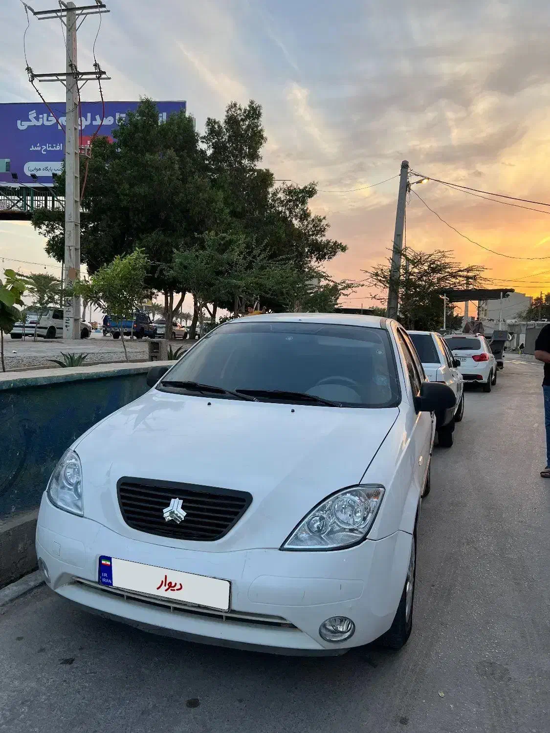 تیبا صندوق دار SX - 1392
