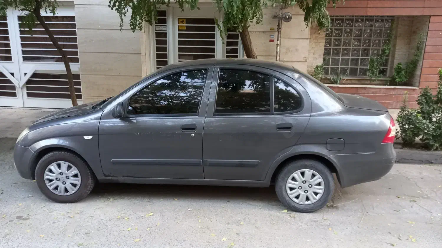 تیبا صندوق دار SX - 1393