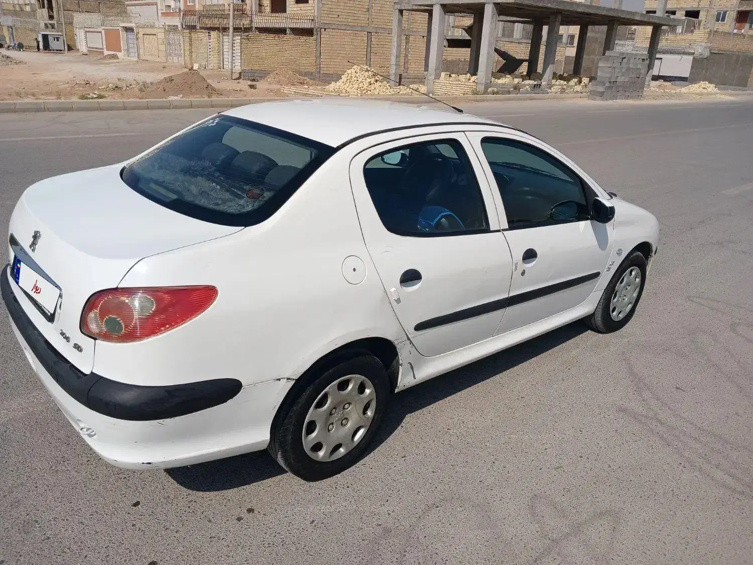 پژو ۲۰۶ صندوق دار v8 - 1393