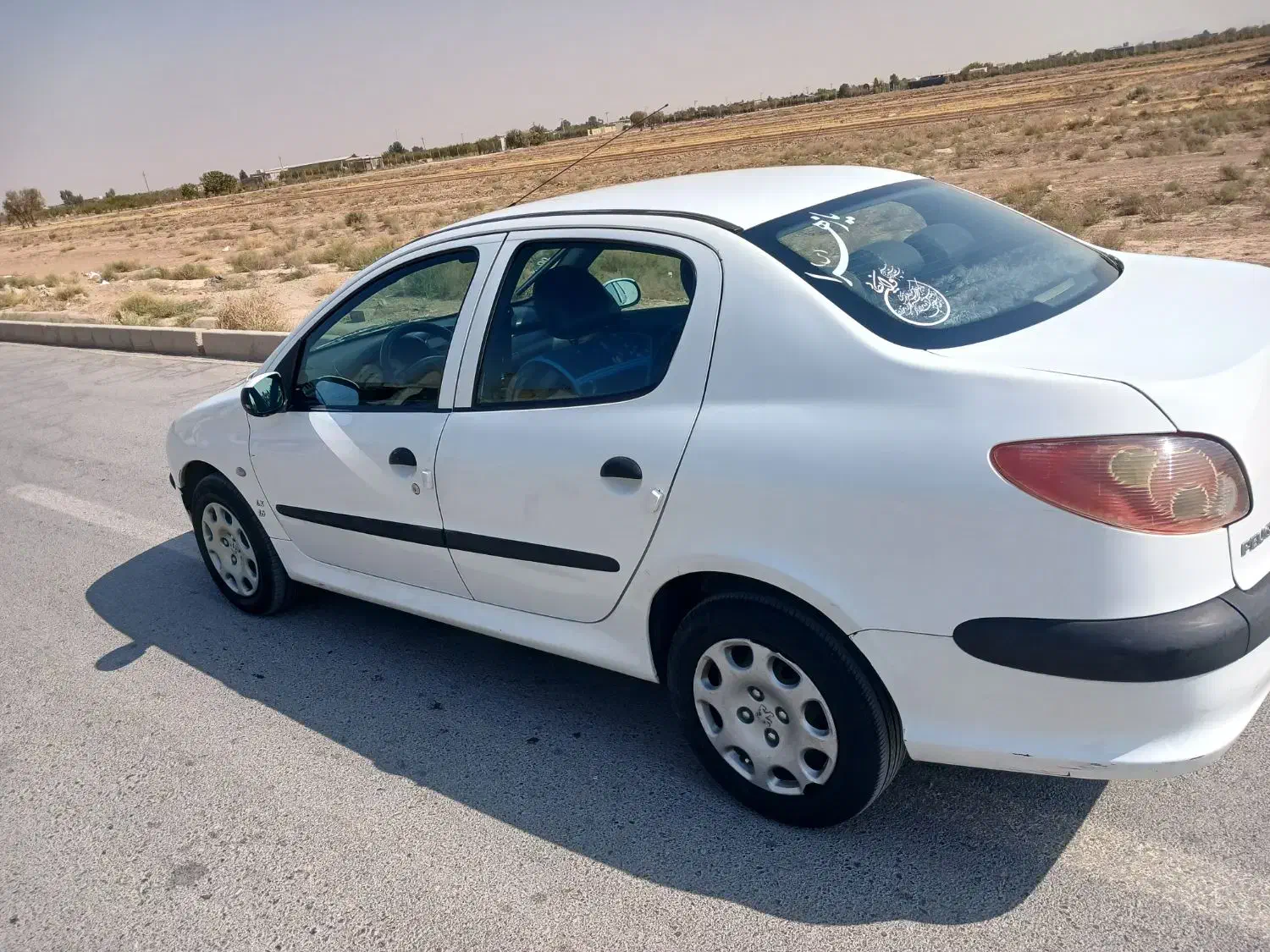 پژو ۲۰۶ صندوق دار v8 - 1393