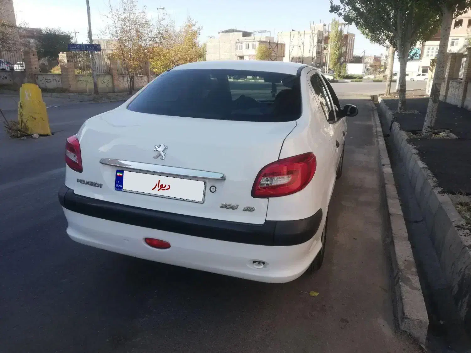 پژو ۲۰۶ صندوق دار v8 - 1396
