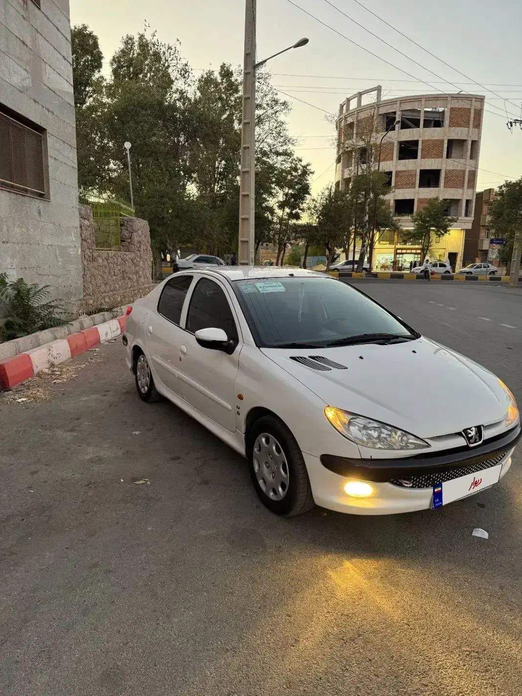 پژو ۲۰۶ صندوق دار v8 - 1391